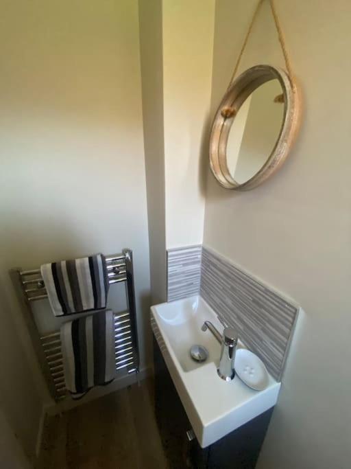 Beautiful 3 Bed Home In The Heart Of New Forest Hordle Ngoại thất bức ảnh