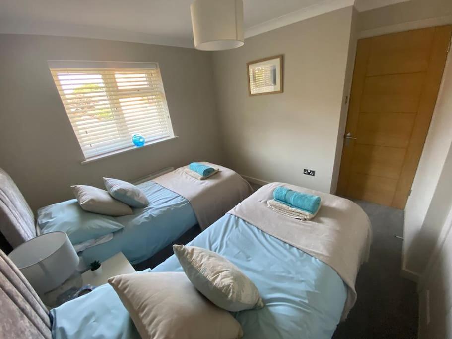 Beautiful 3 Bed Home In The Heart Of New Forest Hordle Ngoại thất bức ảnh