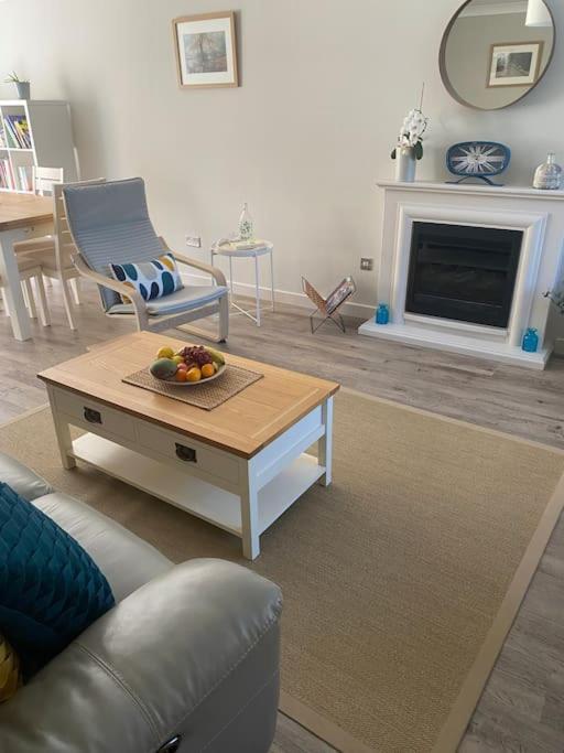 Beautiful 3 Bed Home In The Heart Of New Forest Hordle Ngoại thất bức ảnh